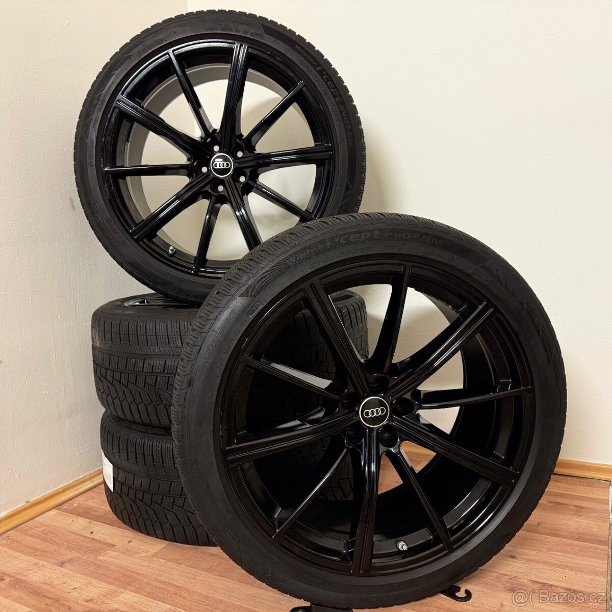 AUDI RS Q8 5x112 R22 ET18+ZIMNÍ 275/40R22 5,5/5mm