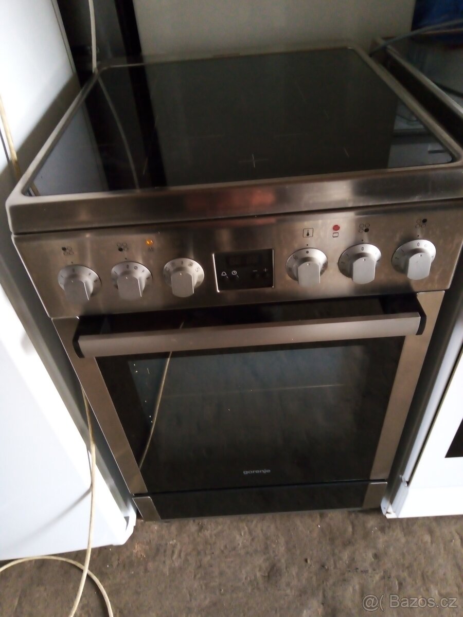 Elektrický sklokeramický nerezový sporák Gorenje