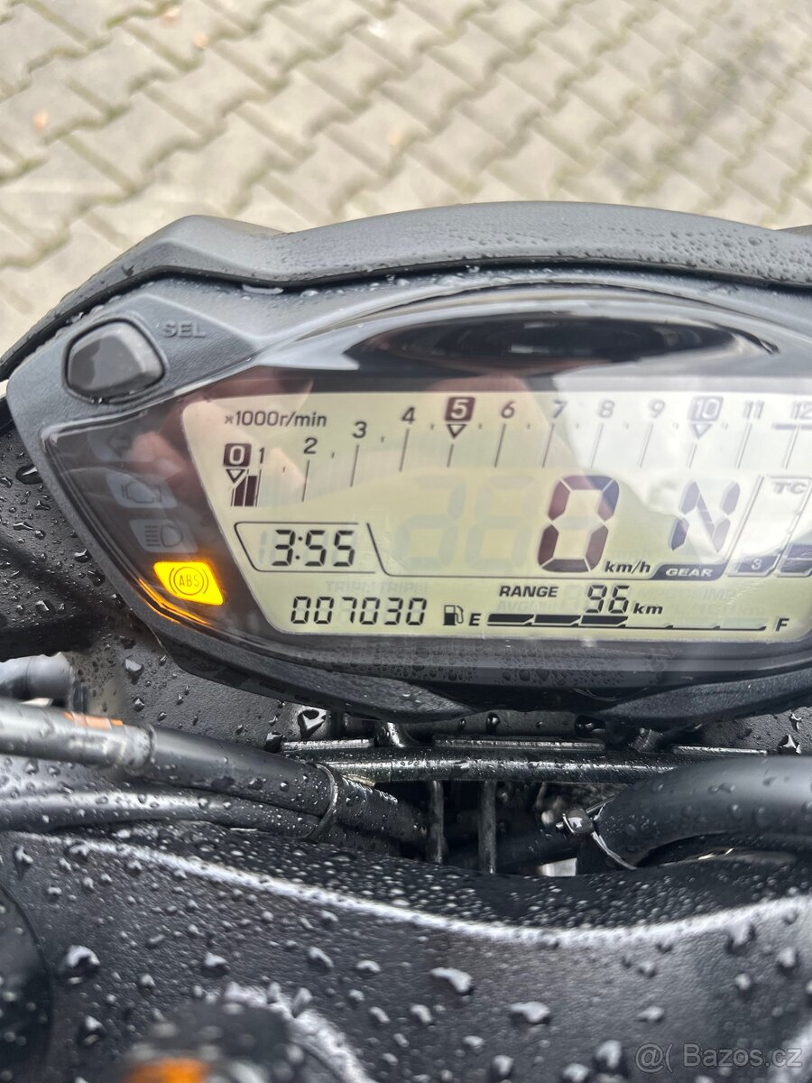 Suzuki GSX-S750