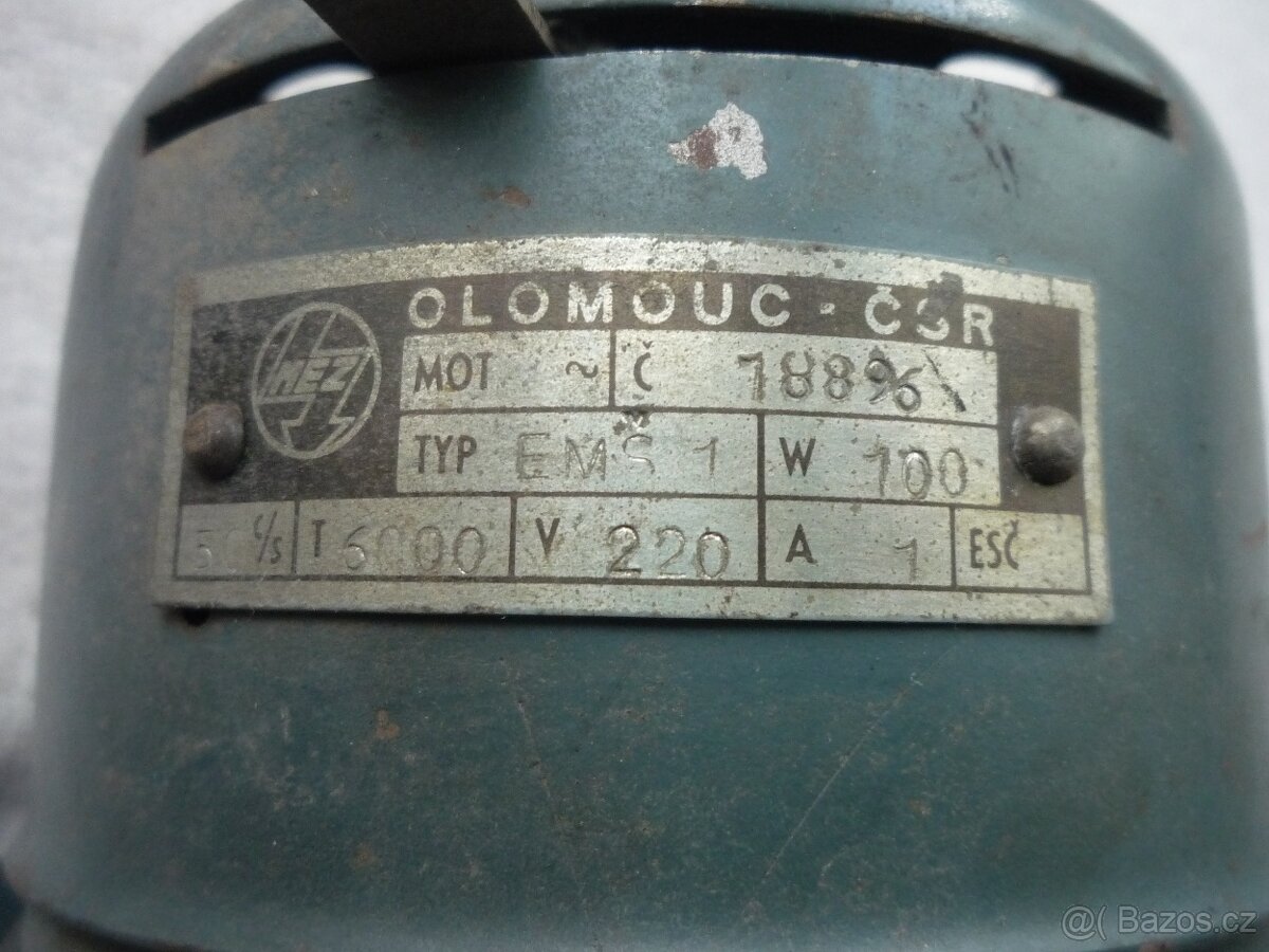 Starý elektrický motor pro šicí stroje - MEZ Olomouc