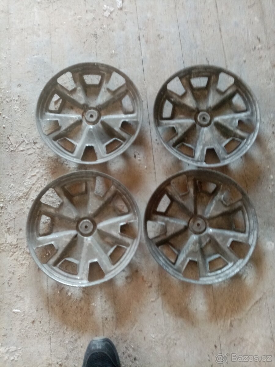 Poklice škoda r