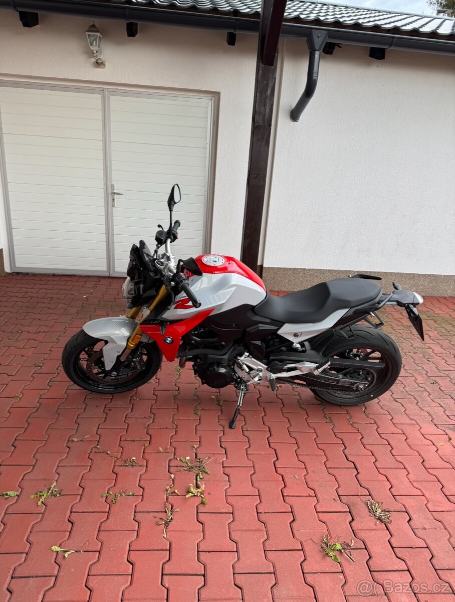 BMW f900r