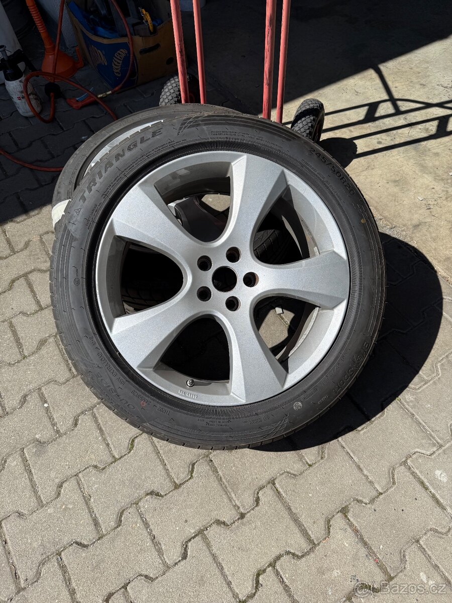 Alu Kola 5x114.3 245/50 r20