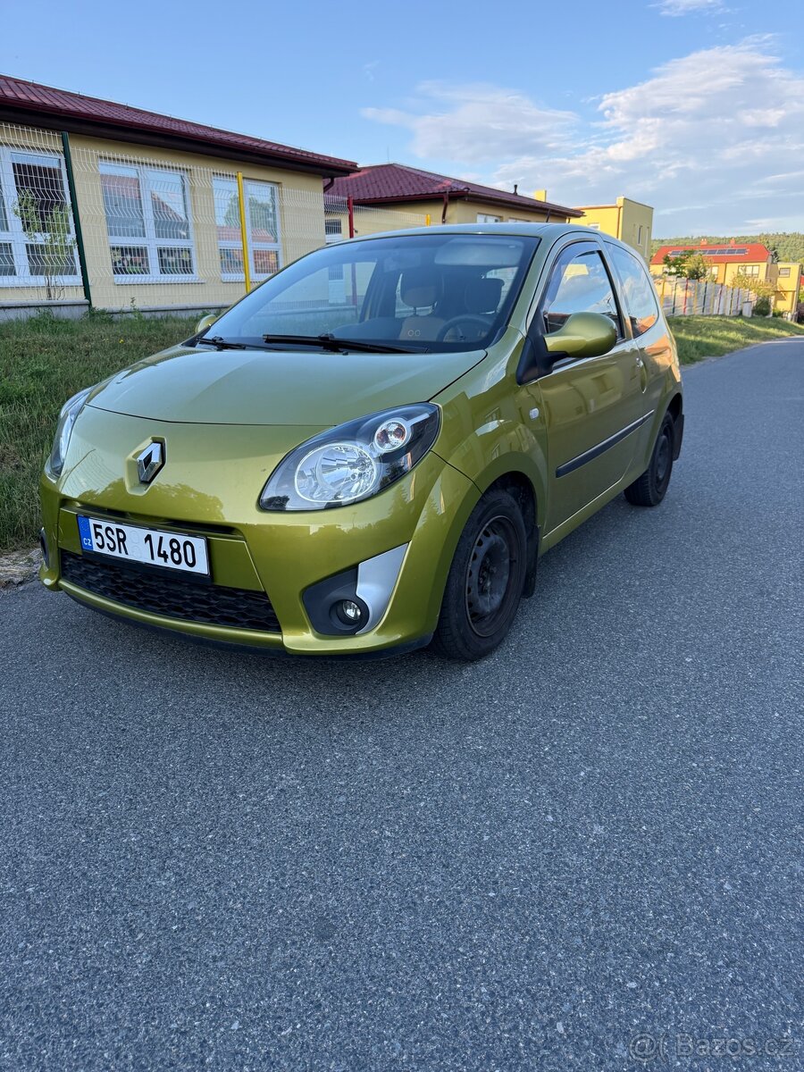 Renault Twingo 2 1.2 43kw 2009 rok nová Stk, klima