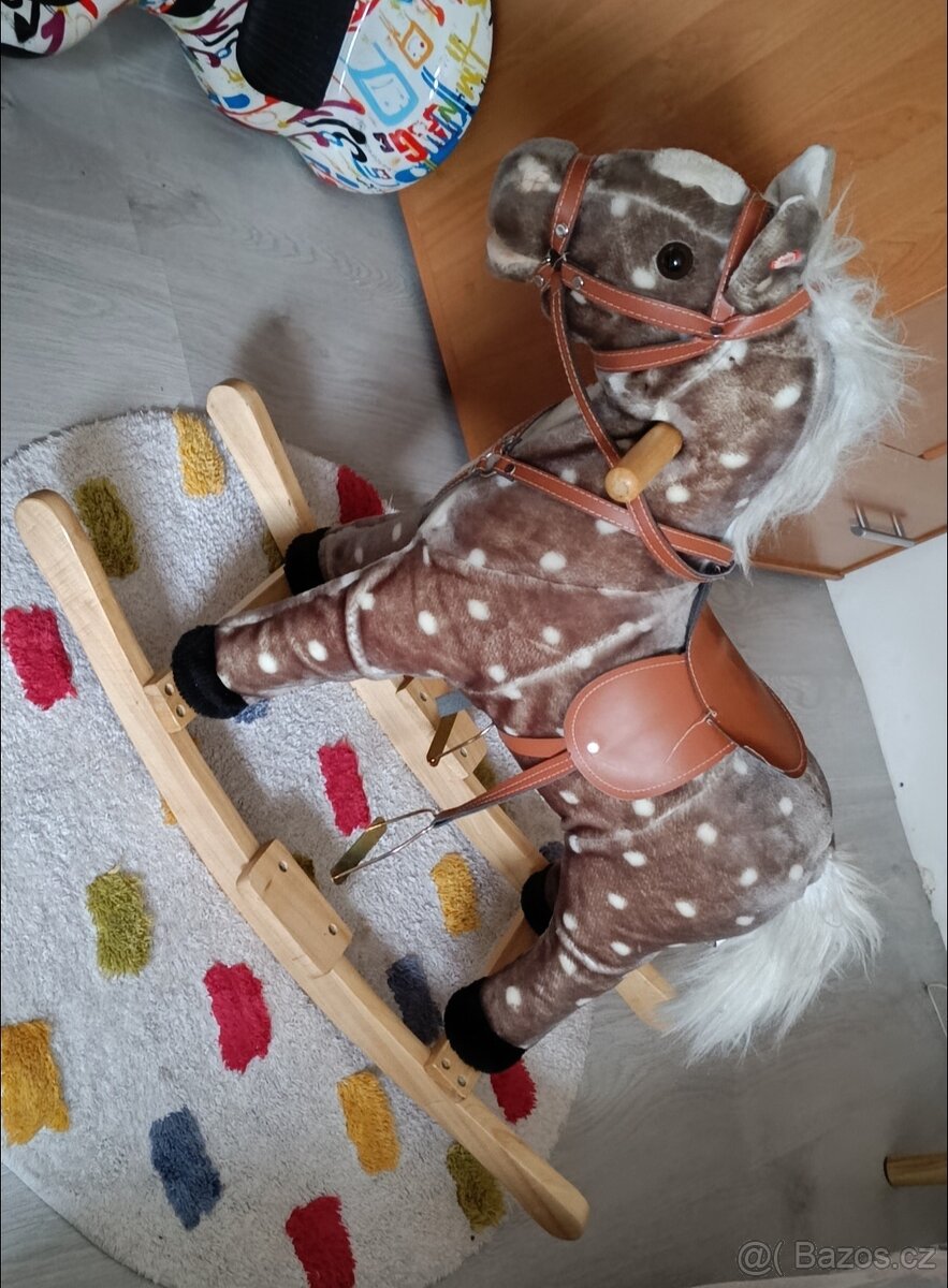 Houpací koník