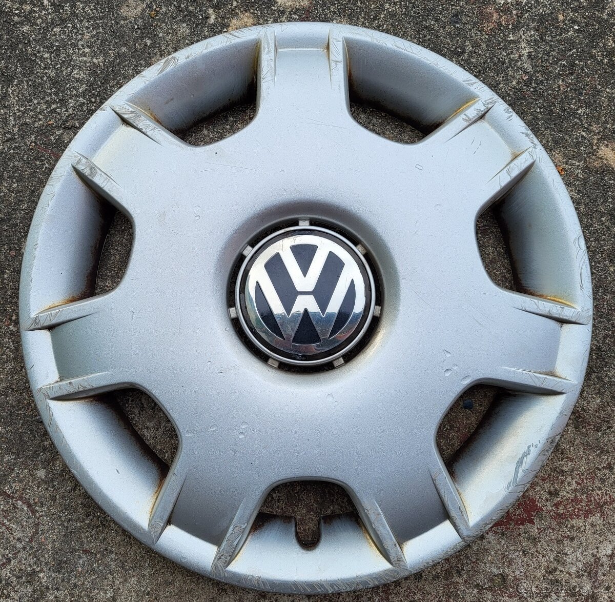 1 kus poklice Volkswagen 14"