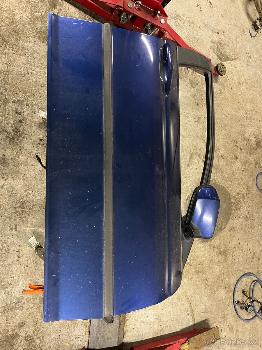 Pravé přední dveře bmw e46