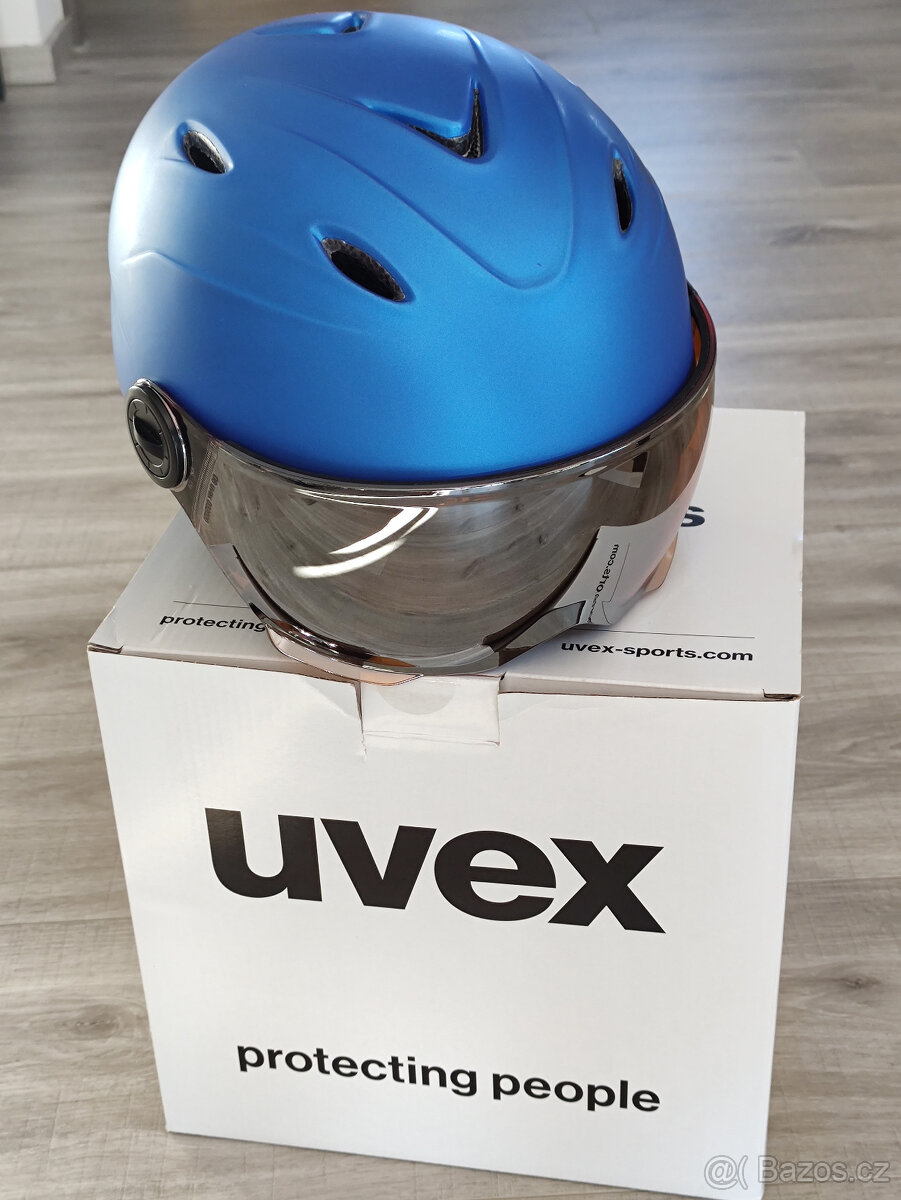 Juniorská lyžařská helma UVEX 54-56cm