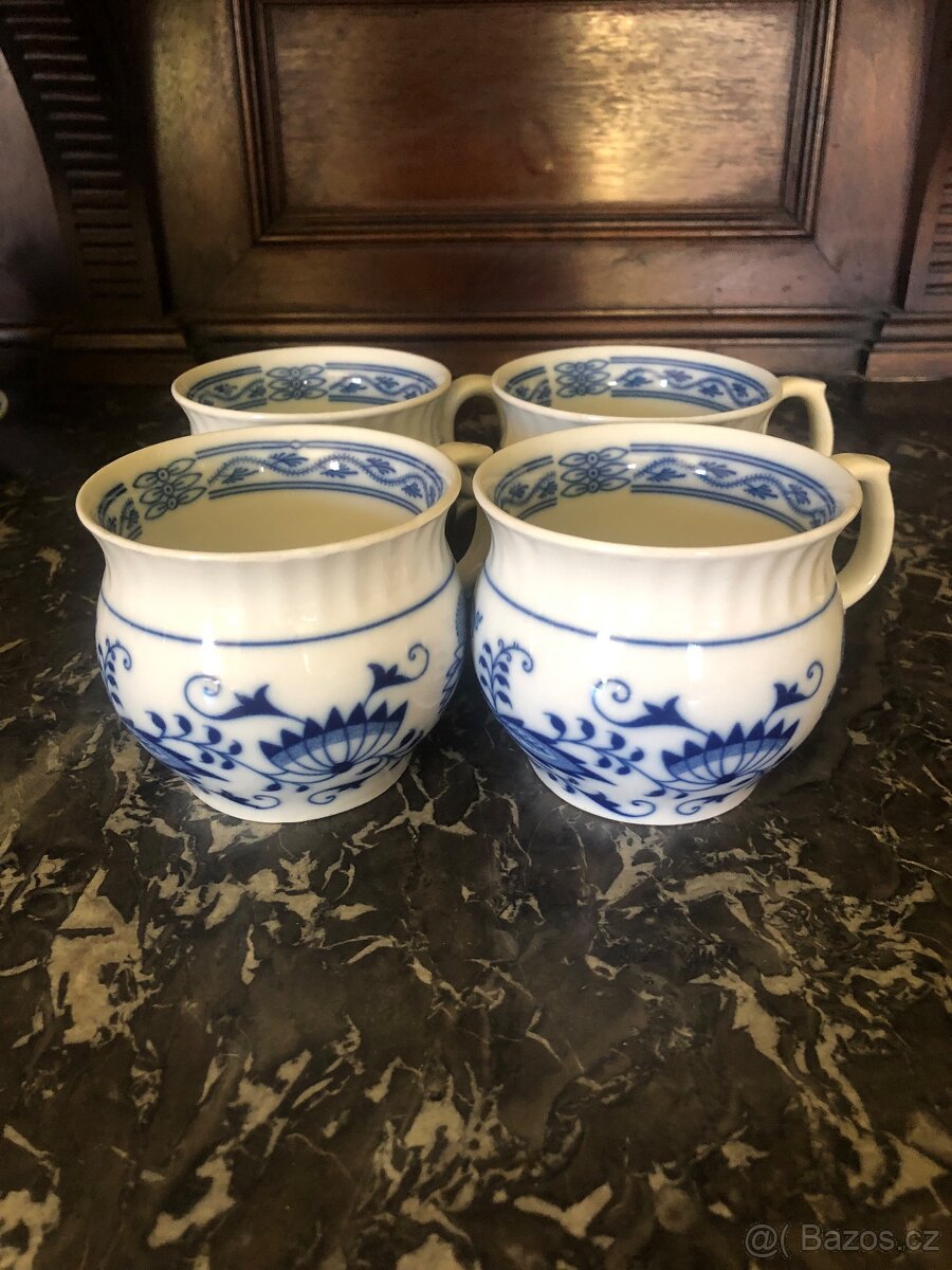 Hrníčky a korbely cibulák