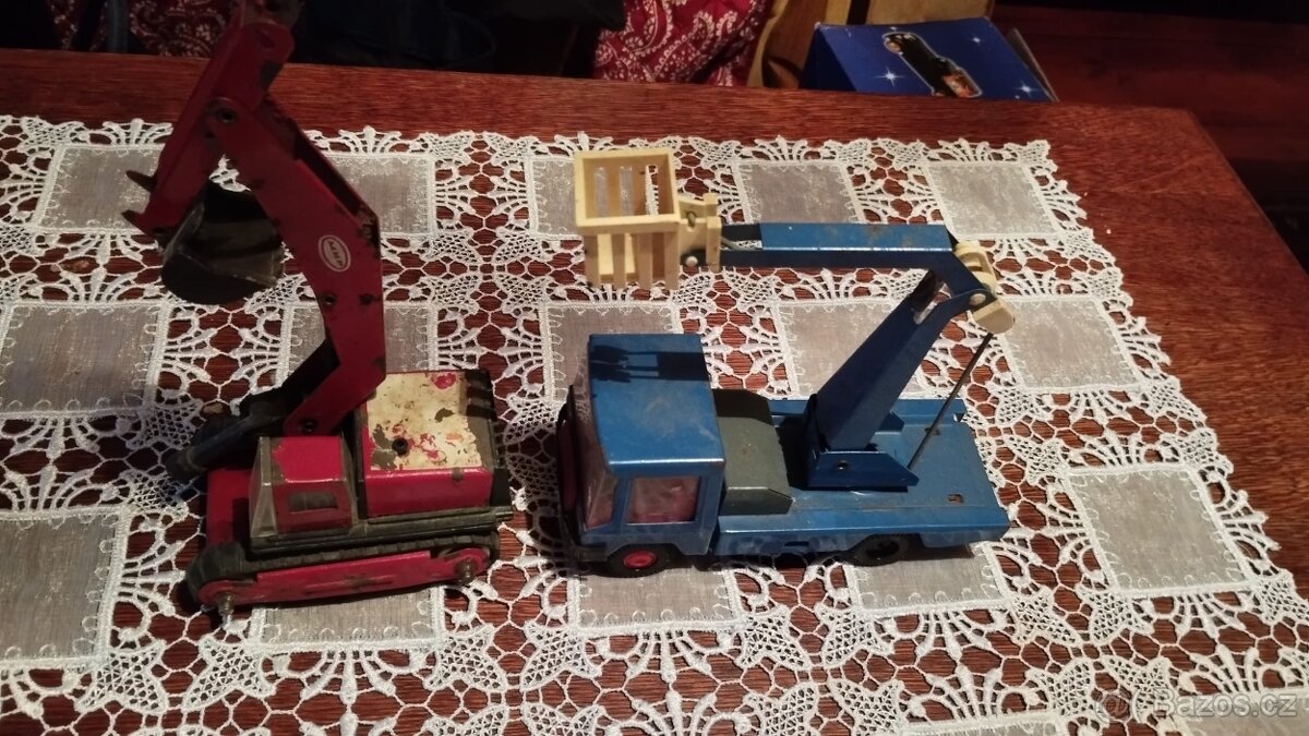 Prodám staré hračky