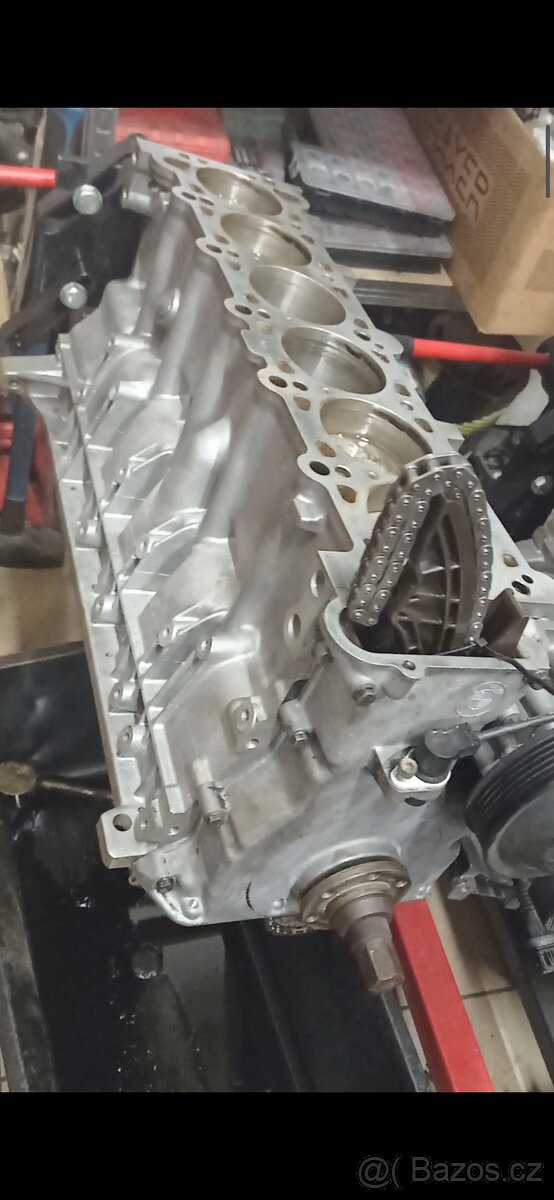 BMW motor m52b28 142kw repasovaný