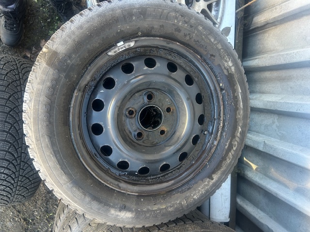 Komplet sada plechové disky Hyundai i40 195/65 R15