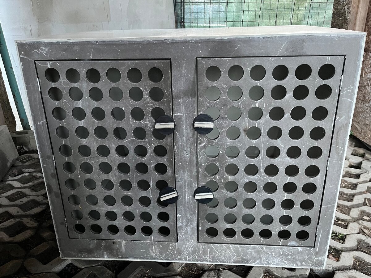 Kotec do auta pro dva psy