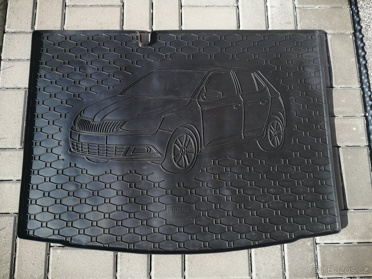 GUMOVÁ VANA DO KUFRU ŠKODA FABIA III