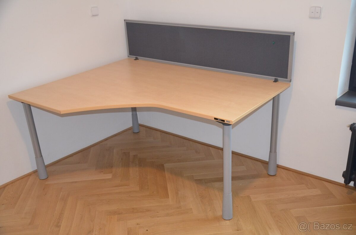 PRODÁM rohové kancelářské stoly
