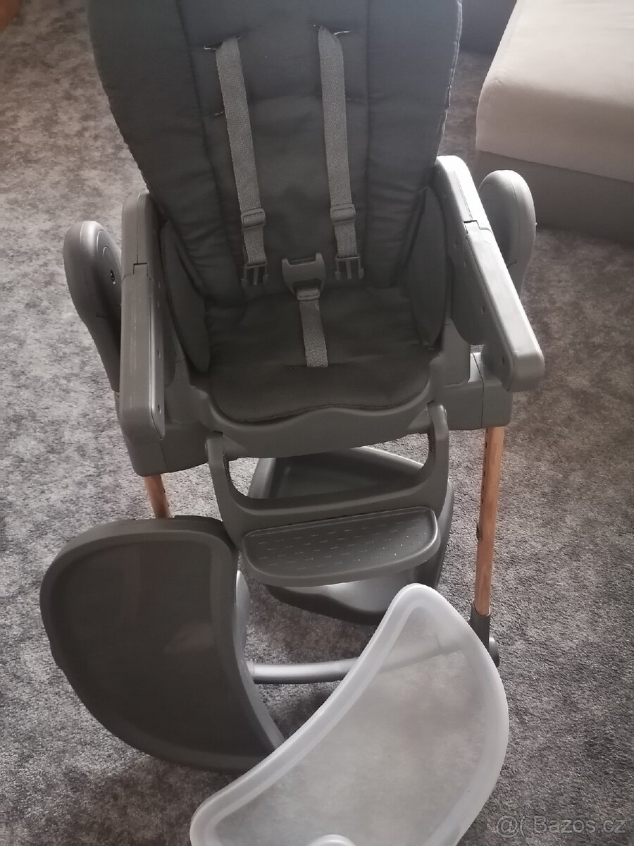 Jídelní židlička Maxi-Cosi