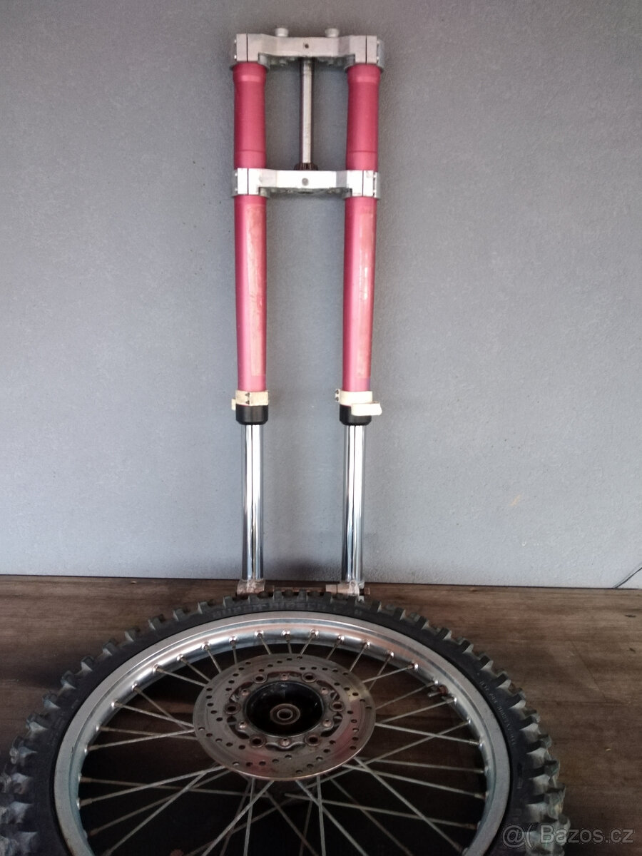 Přední vidlice+kolo