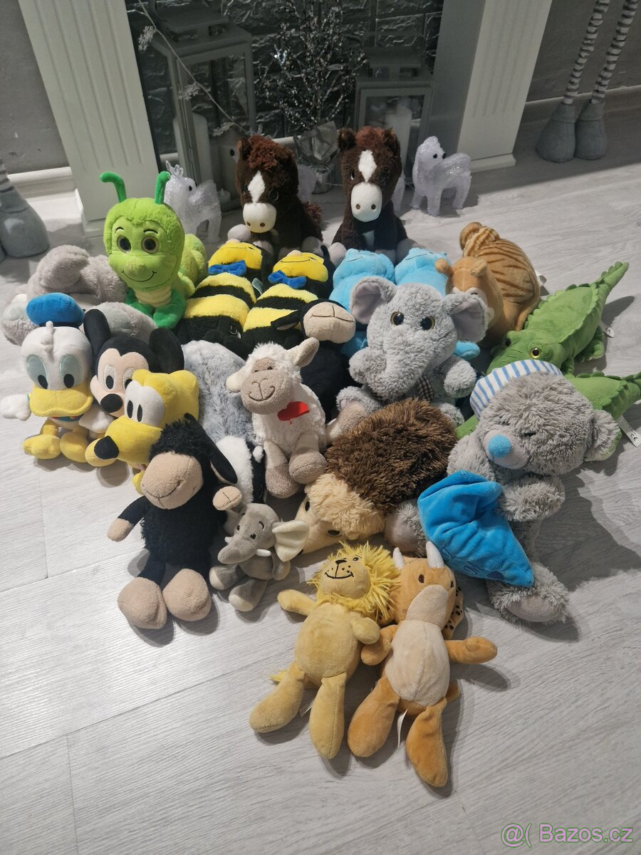 Sbírka plyšových hraček
