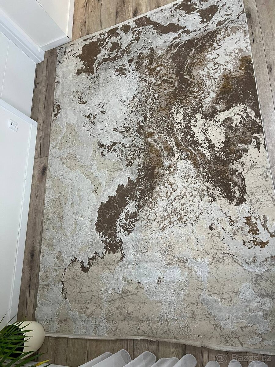 Použitý koberec 200 × 300 cm – v dobrém stavu, Turecko ✅