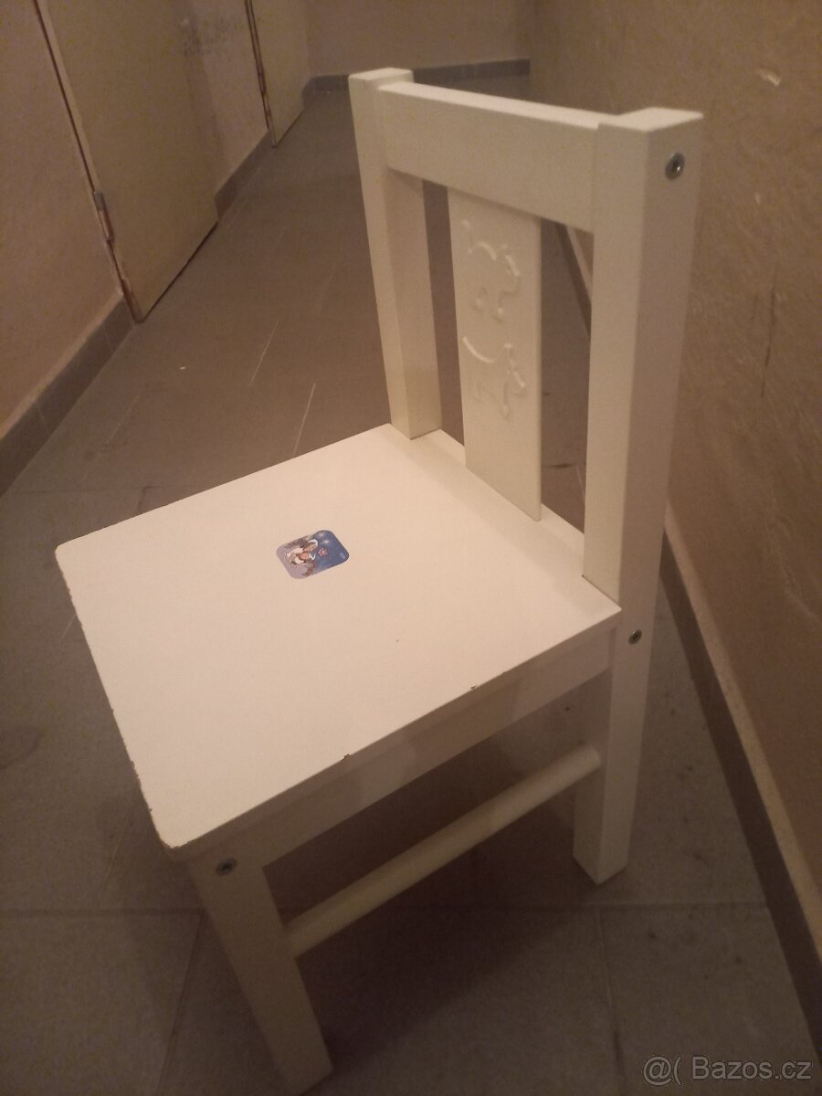 DĚTSKÁ DŘEVĚNÁ ŽIDLIČKA IKEA BÍLÁ KRITTER