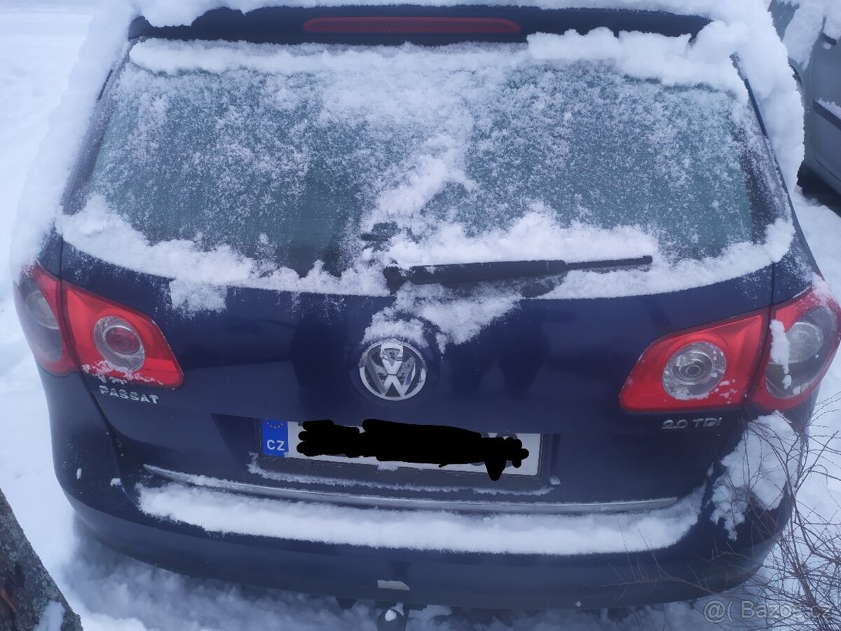 Zadní víko kufru (páté dveře)