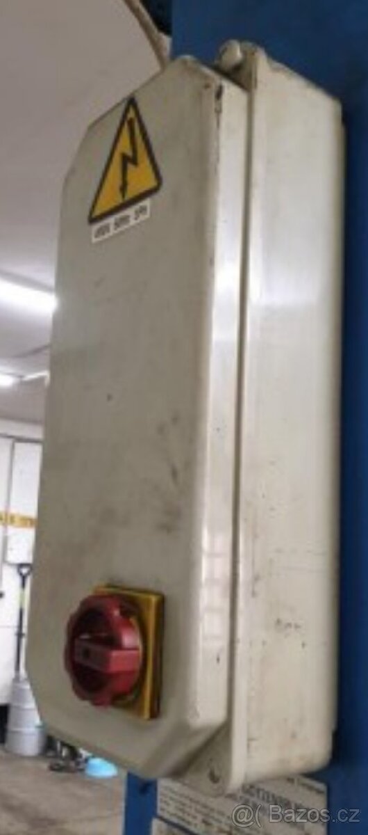 Vypínač zvedáku Ravaglioli