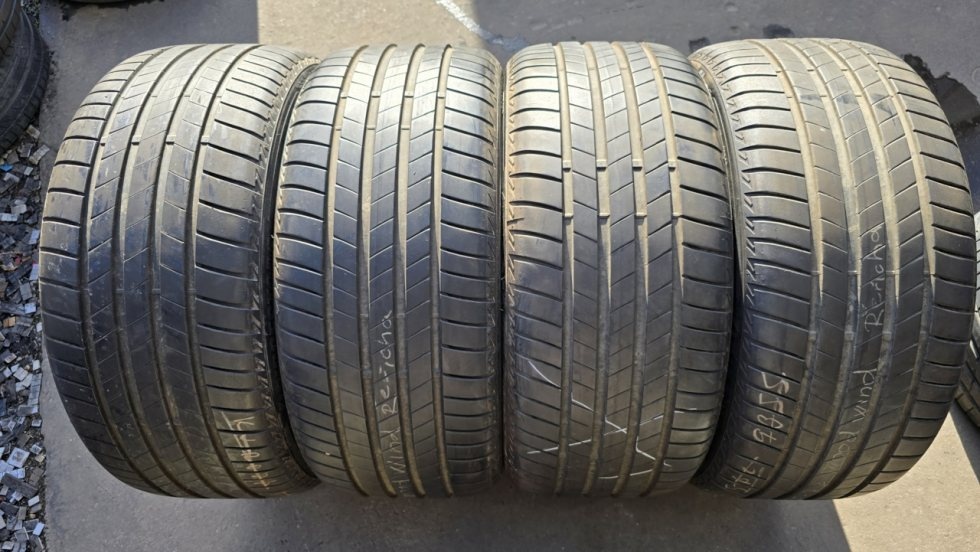 Letní pneu 245/40/18 Bridgestone