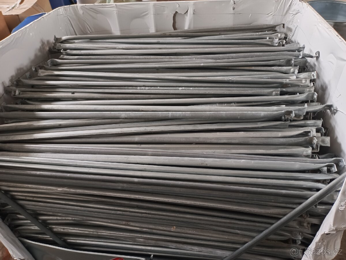 IBC pozinkované tyčky