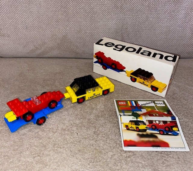 Lego set č.650 - Car with Trailer and Racing Car (rok 1972)