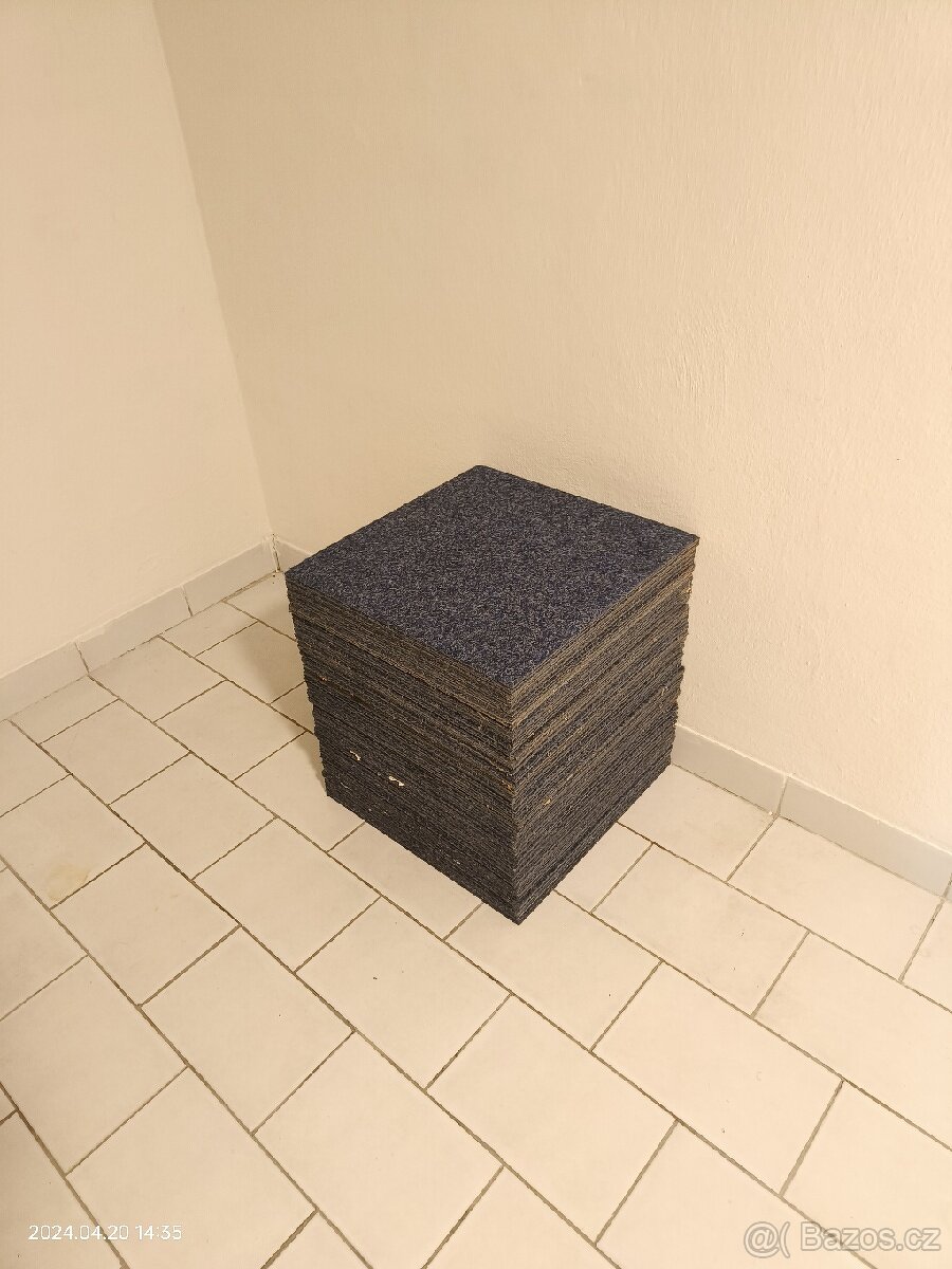 Kobercové dlaždice 50x50cm, 3800g na m2