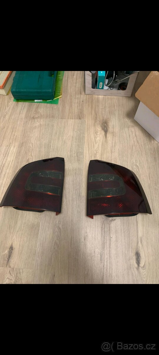 Zadní světla škoda Octavia 2 combi
