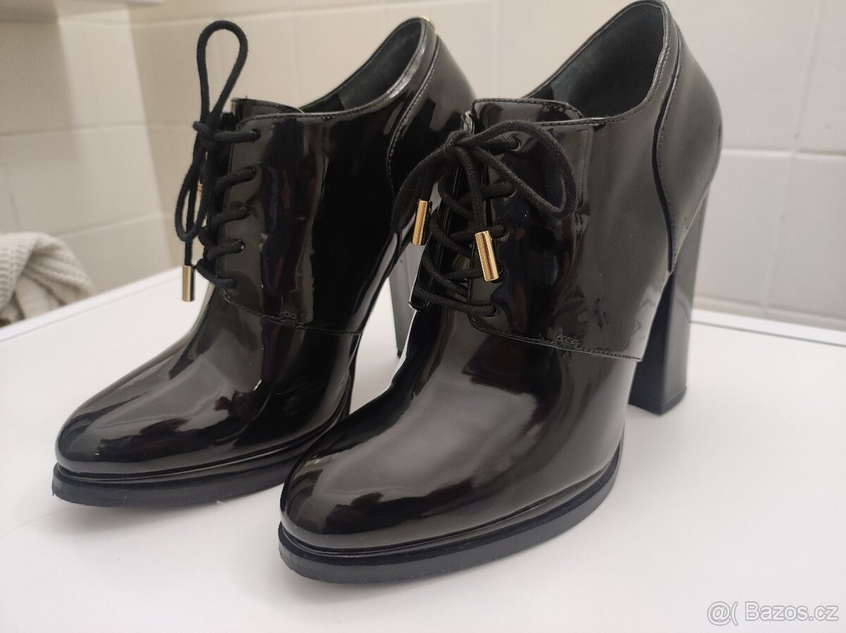 Dámské boty Guess vel.36