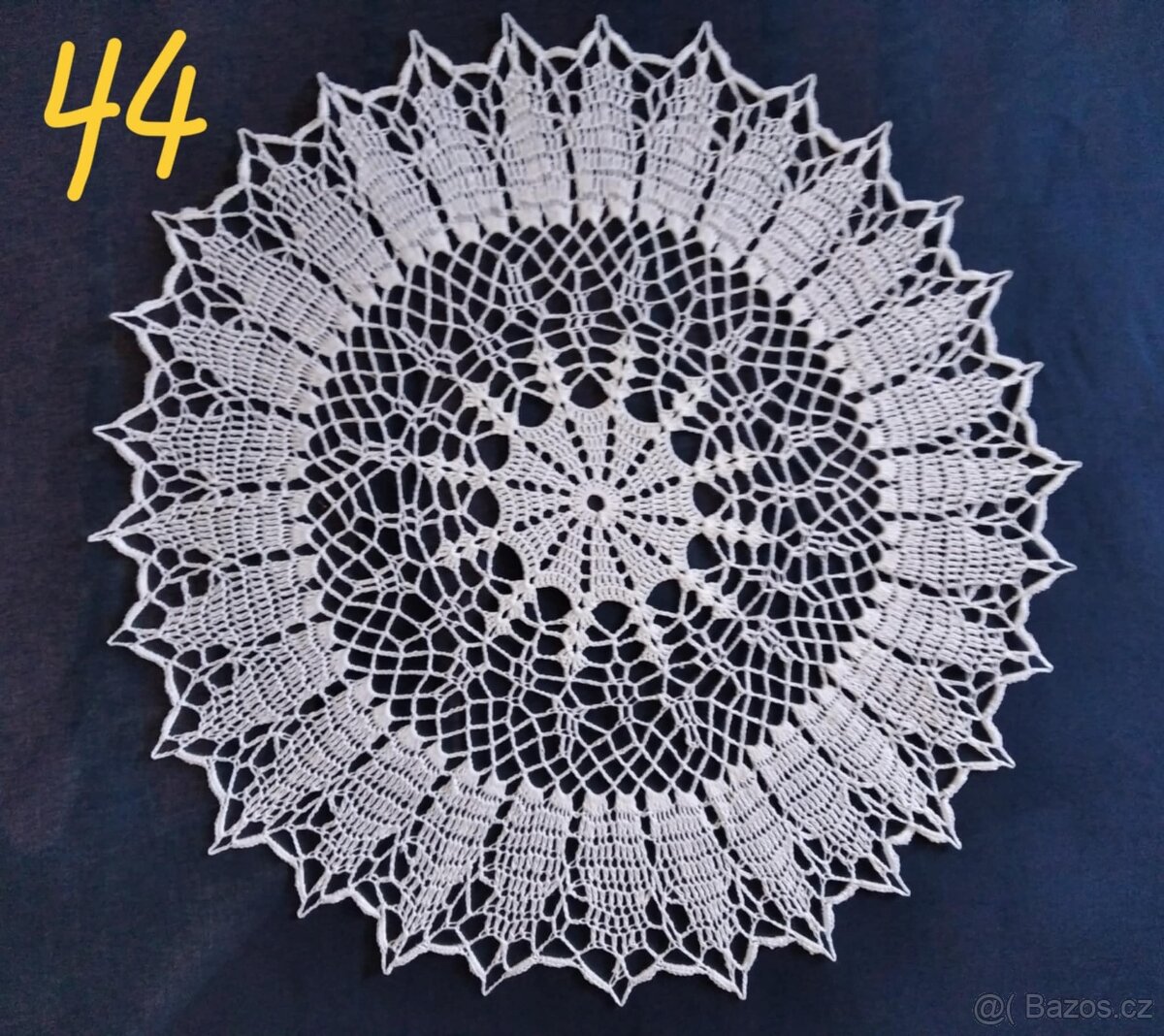 Ručně háčkované dečky 40 cm