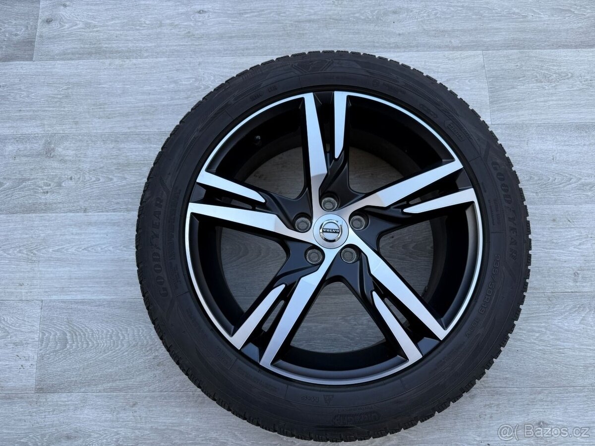 R19 KOLA VOLVO XC40/V90CC 235/50/19 R-DESIGN 2024