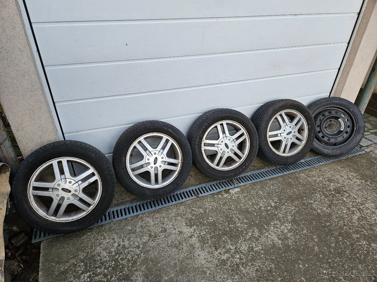 Letní pneumatiky GoodYear 205/55/R15 na hliníkových ráfcích