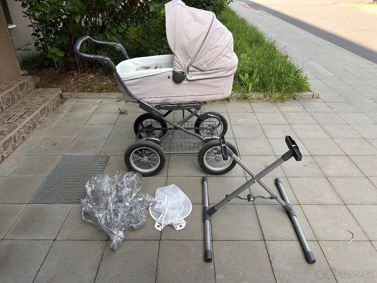 Inglesina sofia houpaci kocarek