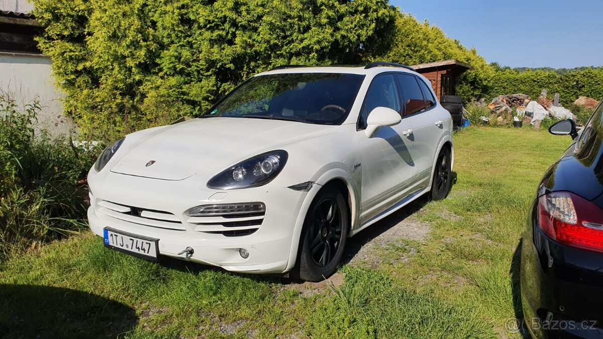 Porsche Cayenne S 3,0I Hybrid 245kw Benzín