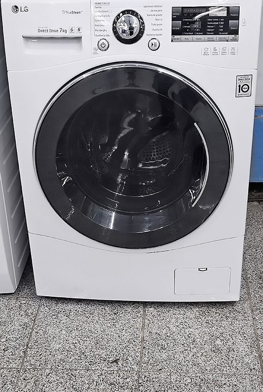 Automatická pračka LG True Steam - parní, display,