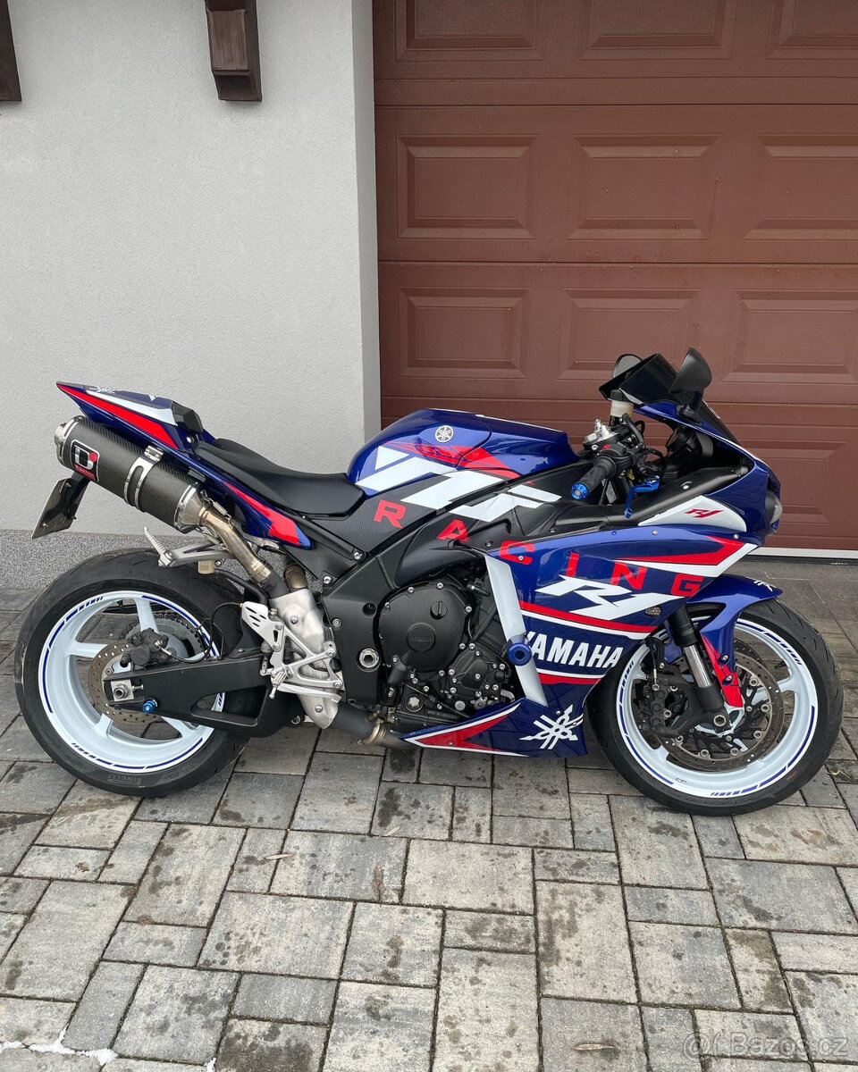 Yamaha R1