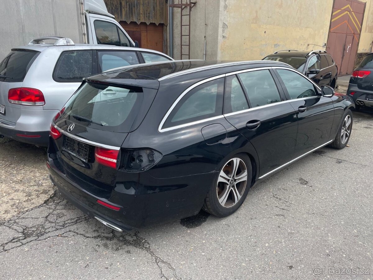 Mercedes Benz E 220D avantgarde
