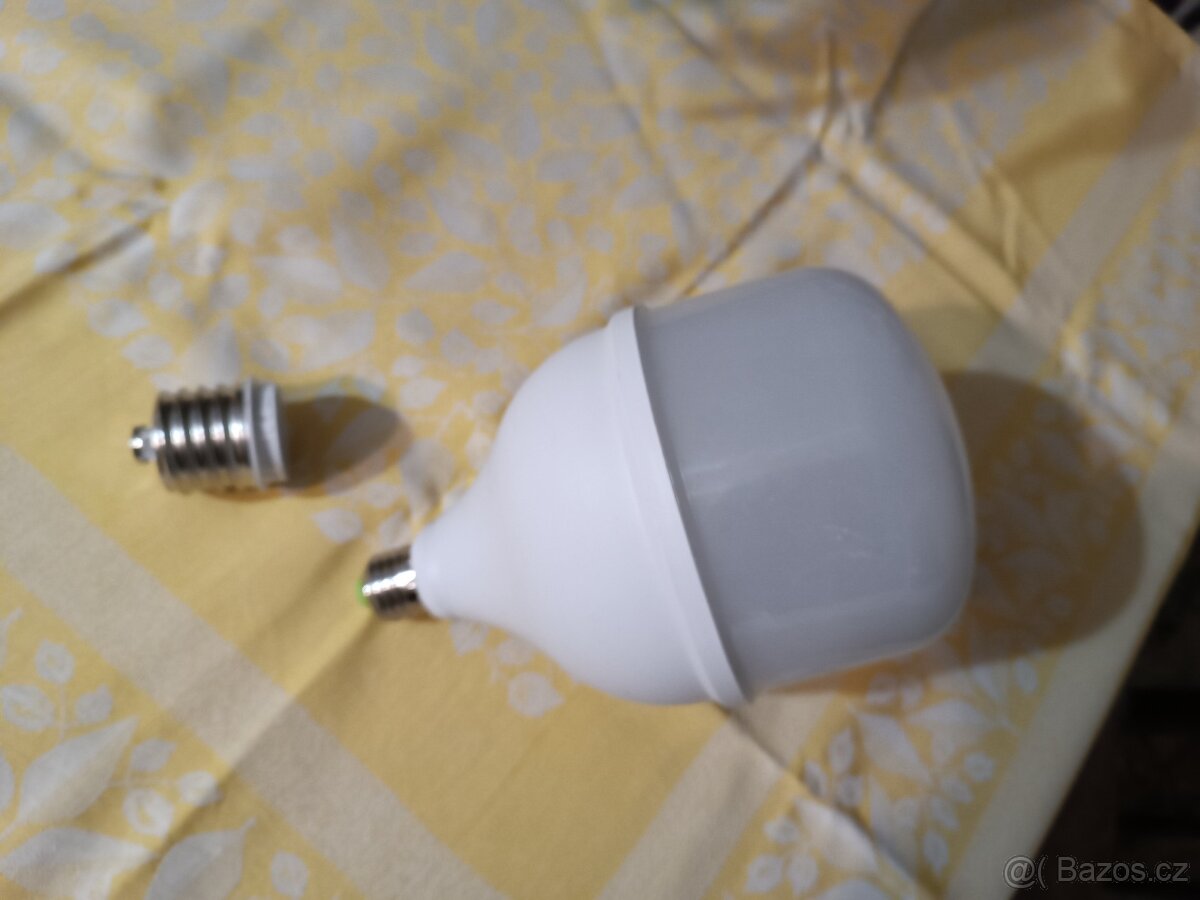 led žárovka 45W