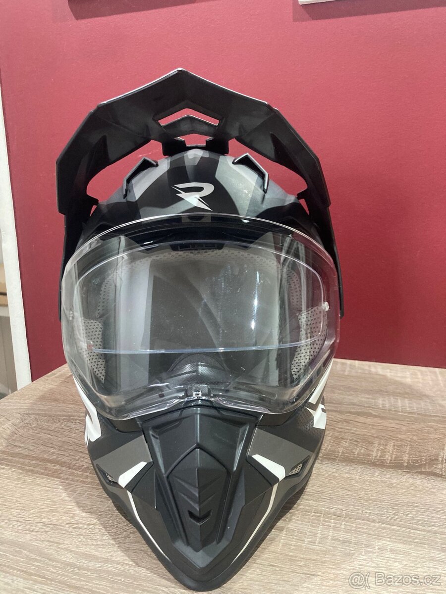 Prodám přilbu na moto