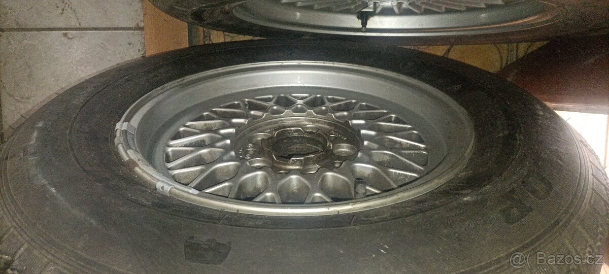 Prodám al.kola 5x120 r15 na veterána BMW