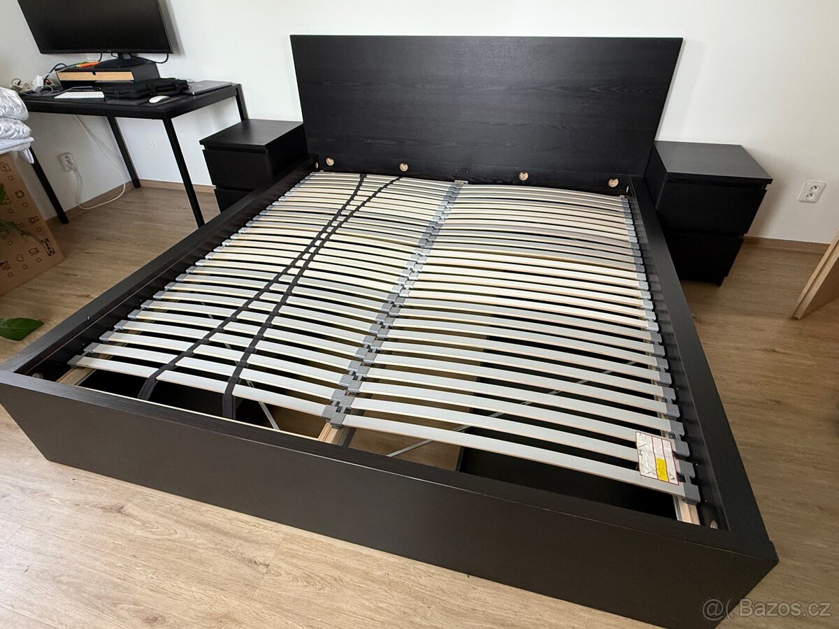 Postel Ikea Malm 180x200 s prislusenstvim