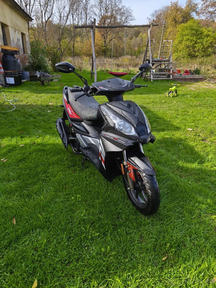 Maxon 125 rok výroby 2022