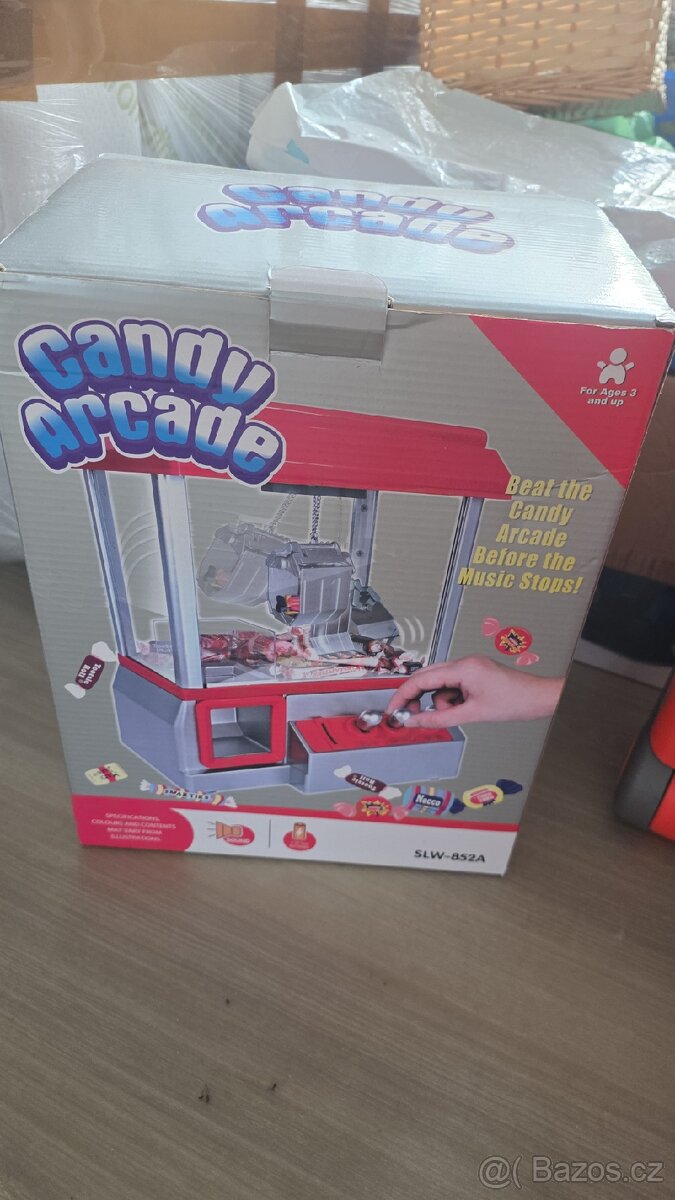 Candy Arcade - domácí automat na bonbóny