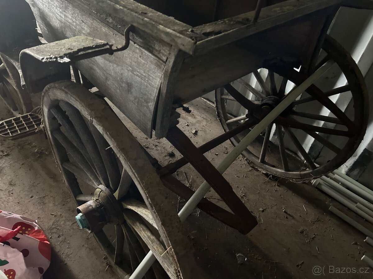 Stara brycka za kone.