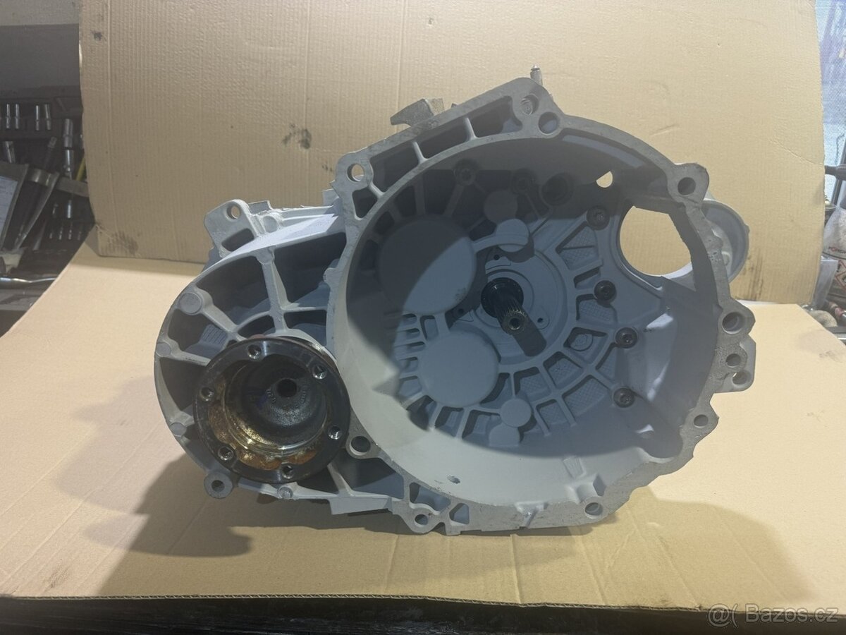 Manuální převodovka CFF/LNZ Škoda Superb