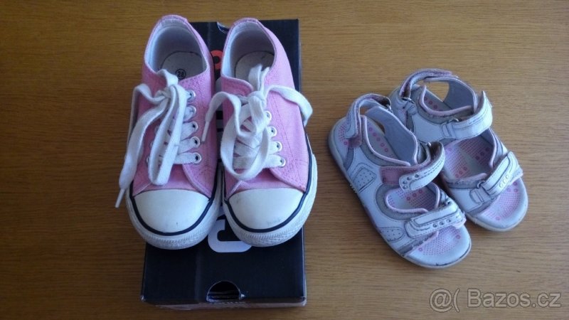 Dívčí tenisky vel.28