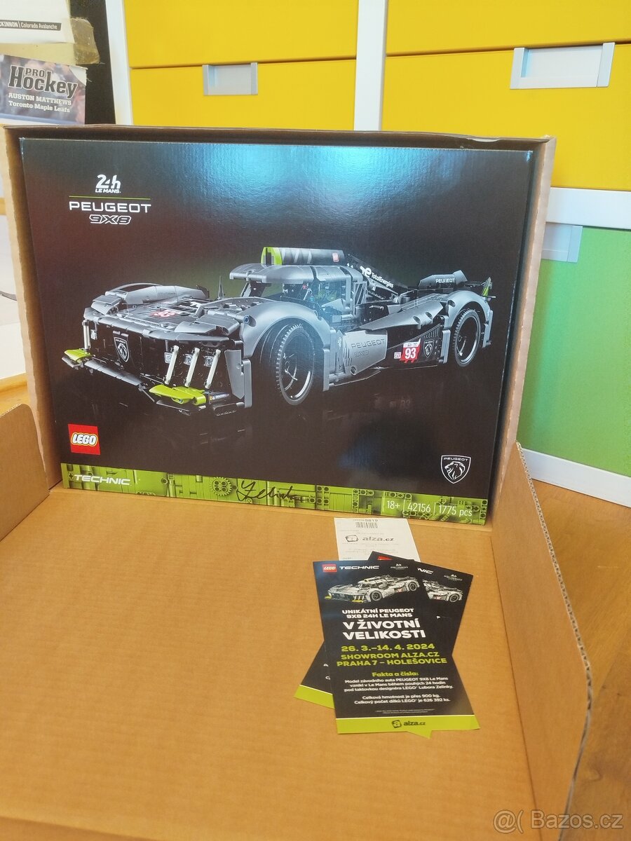 LEGO Technic PEUGEOT 9X8 24H Le Mans 42156